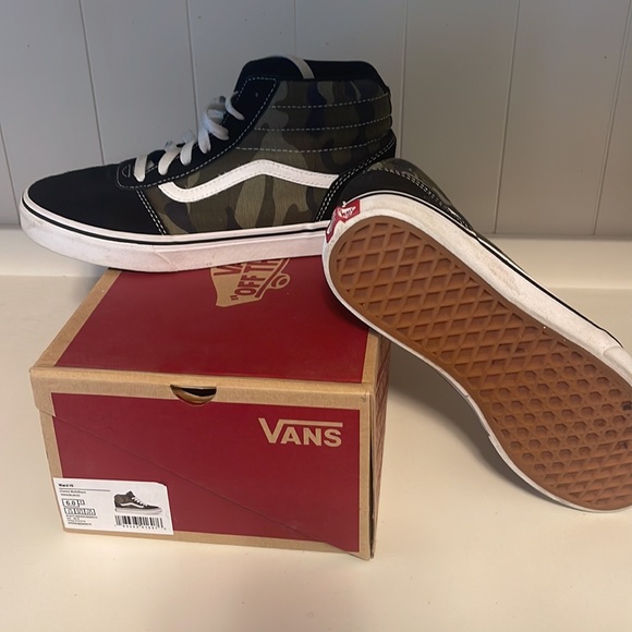 Vans - Picture 4 of 4